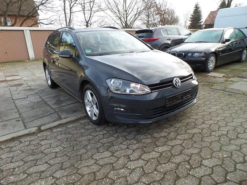 Gebraucht VW Golf VII LOUNGE 115 PS (84 kW) 2016 Grau Kombi