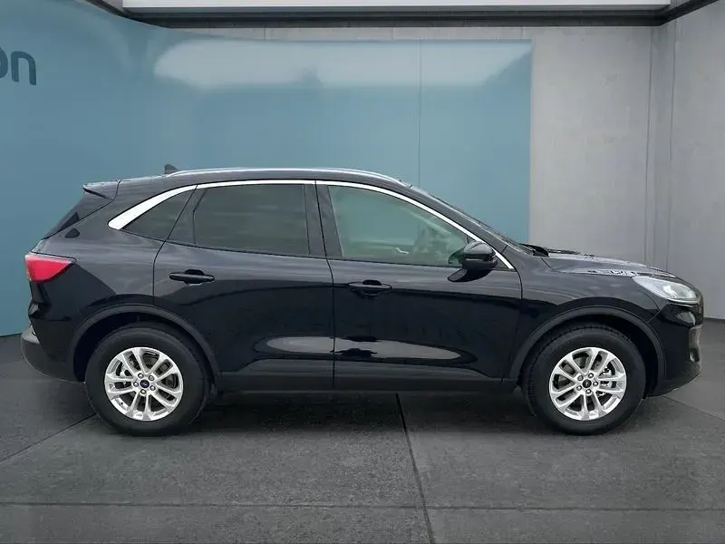 Gebraucht Ford Kuga Titanium 224 PS (164 kW) 2022 Schwarz SUV