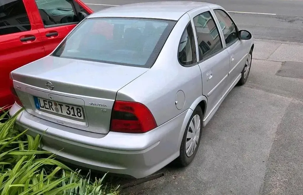 Gebraucht Opel Vectra 125 PS (91 kW) 2002 Silber Limousine
