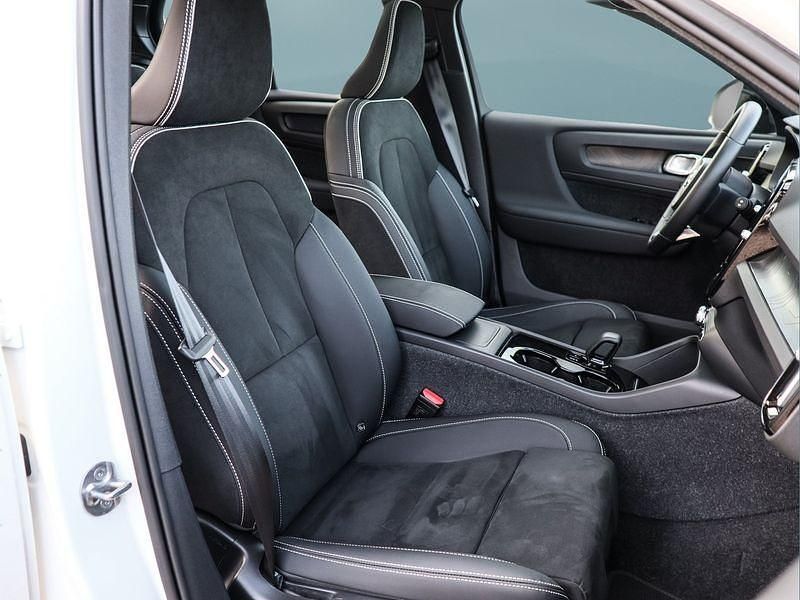 Gebraucht Volvo XC40 169 kW (231 PS) 2022 Weiß SUV