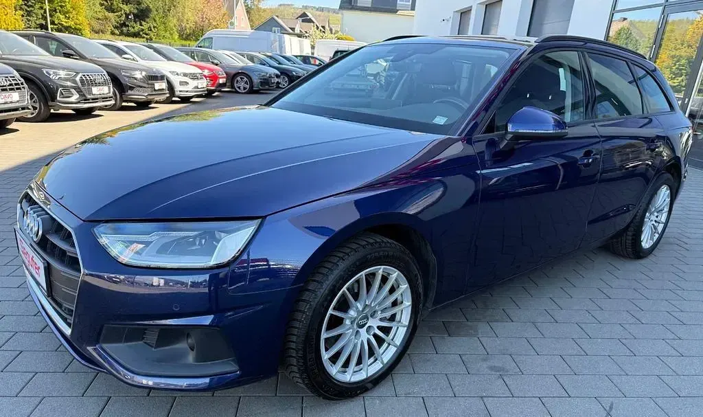 Gebraucht Audi A4 Sport 204 PS (150 kW) 2023 Blau Kombi