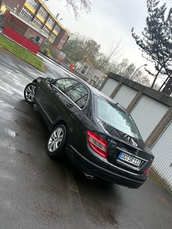Gebraucht Mercedes C220 170 PS (125 kW) 2011 Schwarz Limousine