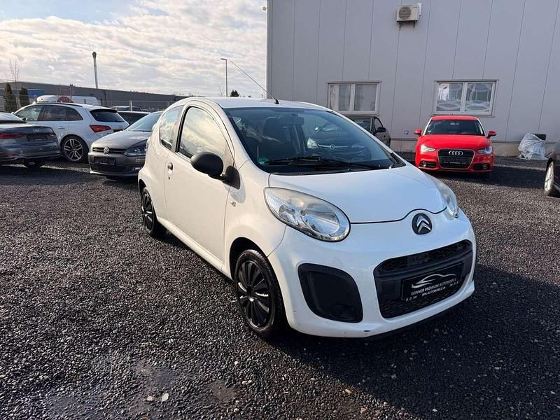 Gebraucht Citroën C1 Attraction 68 PS (50 kW) 2013 Weiß Kleinwagen