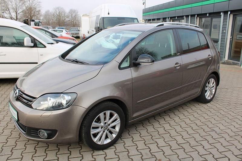 Gebraucht VW Golf VII Style 105 PS (77 kW) 2012 Braun Limousine