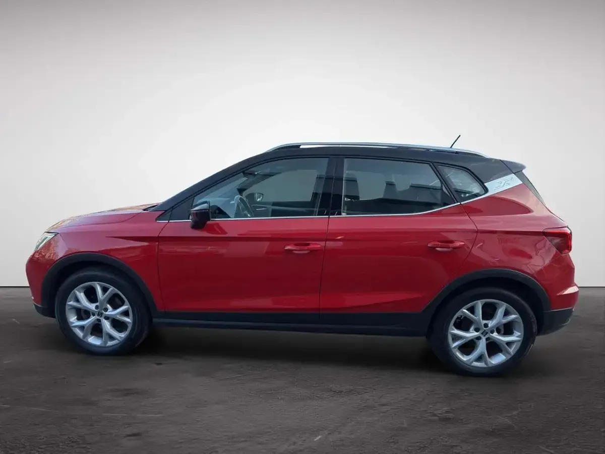 Gebraucht Seat Arona FR 110 PS (80 kW) 2023 Rot (reinrot / mitternachtsschwarz) SUV