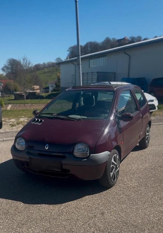 Second-hand Renault Twingo 75 CP (55 kW) 2001 Roșu Hatchback