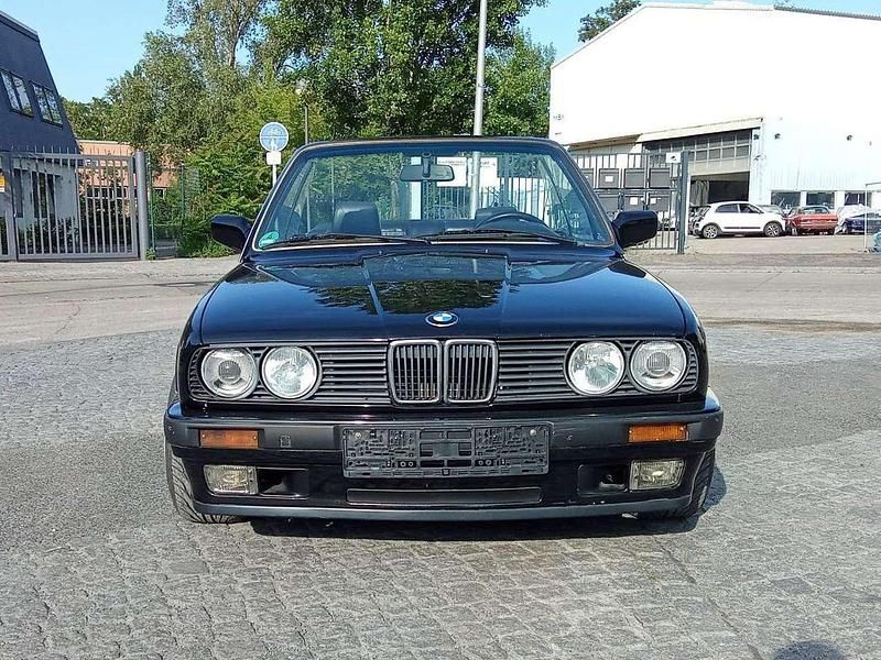 Gebraucht BMW 320 Cabriolet 129 PS (94 kW) 1991 Schwarz Cabrio