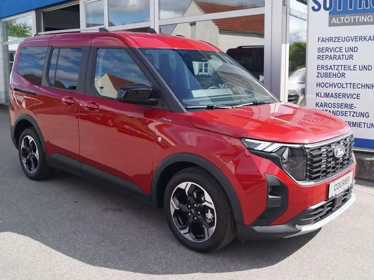 Neu Ford Tourneo Courier Active 125 PS (91 kW) 2026 Fantastic red Van / Kleinbus