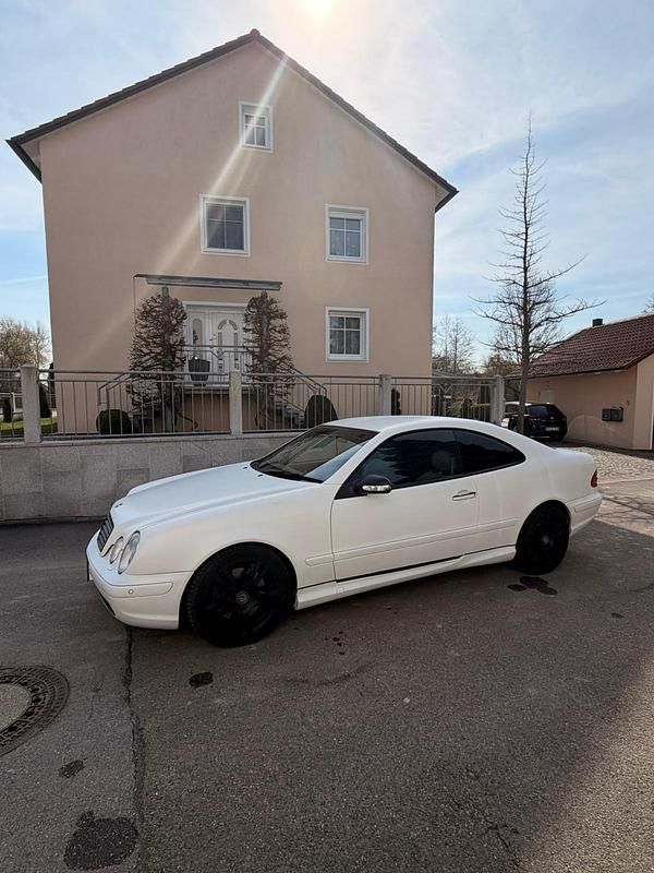 Gebraucht Mercedes CLK430 Elegance 280 PS (205 kW) 2001 Weiß Coupé