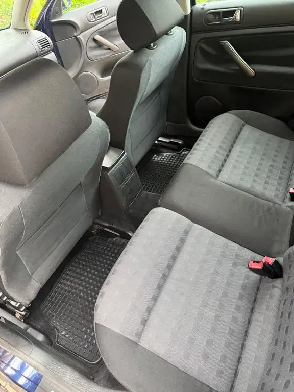 Gebraucht VW Passat Comfortline 131 PS (96 kW) 2002 Blau Kombi