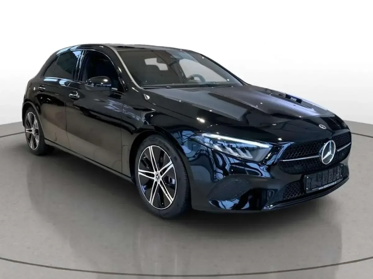 Gebraucht Mercedes A180 Progressive 136 PS (100 kW) 2026 Schwarz Limousine
