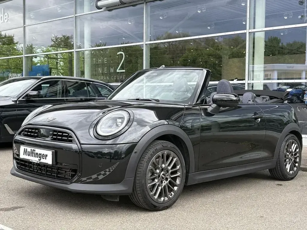 Gebraucht Mini Cooper Cabriolet 163 PS (119 kW) 2025 Midnight black (metallic) Cabrio