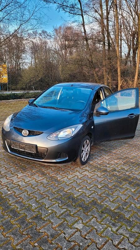 Grau Gebraucht 2008 Mazda 2 Kleinwagen | 4.000 € (Fairer Preis) - Bild 1/4