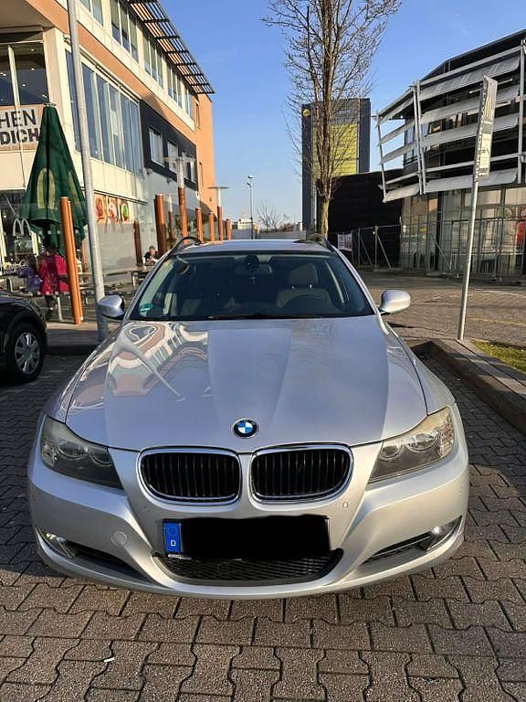 Gebraucht BMW 320 Performance 177 PS (130 kW) 2010 Silber Kombi