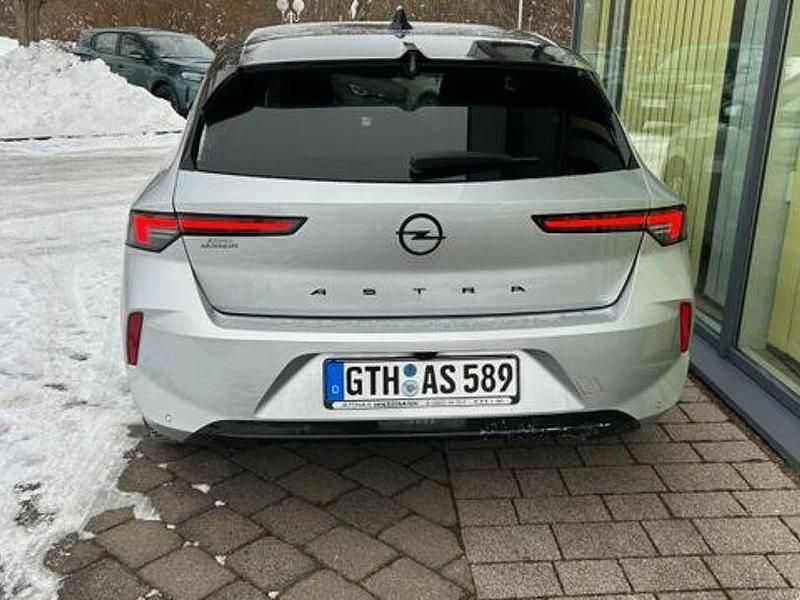 Gebraucht Opel Astra 135 PS (99 kW) 2024 Silber Limousine