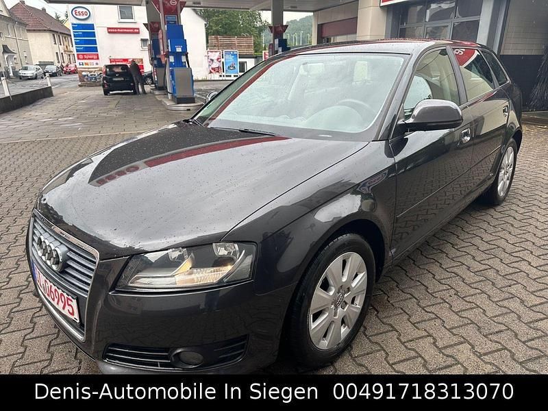 Grau Gebraucht 2010 Audi A3 Sportback Attraction Kombi | 3.500 € (Guter Preis) - Bild 1/4