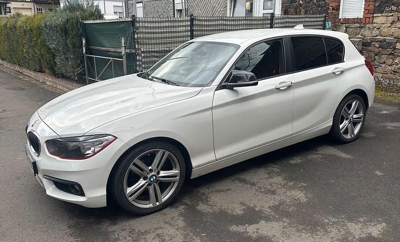 Gebraucht BMW 118 Performance 136 PS (100 kW) 2018 Weiß Kleinwagen
