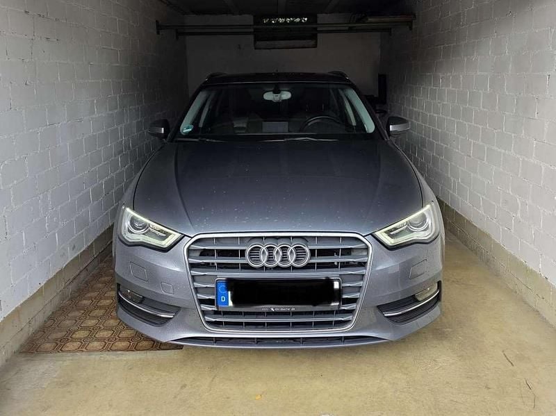 Grau Gebraucht 2014 Audi A3 Sportback Limousine | 11.600 € (Guter Preis) - Bild 1/4
