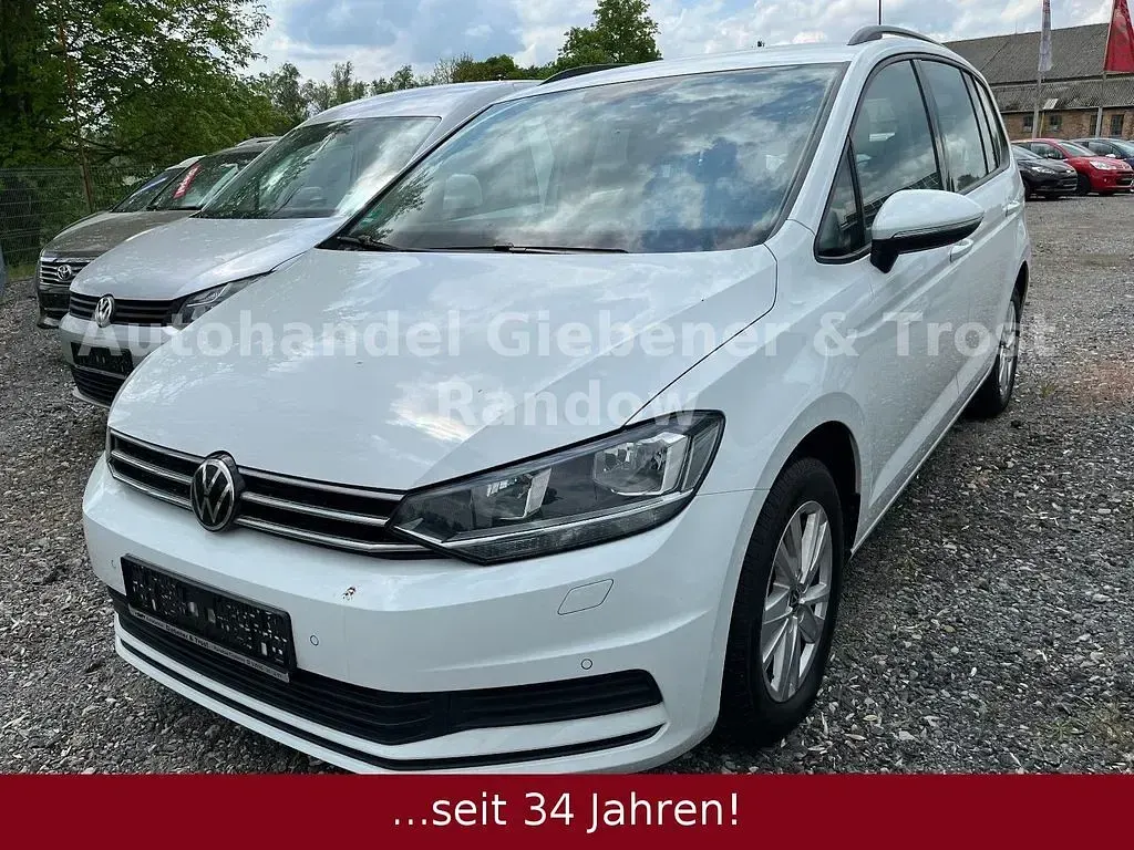 Gebraucht VW Touran Comfortline 150 PS (110 kW) 2023 Weiß Van / Kleinbus