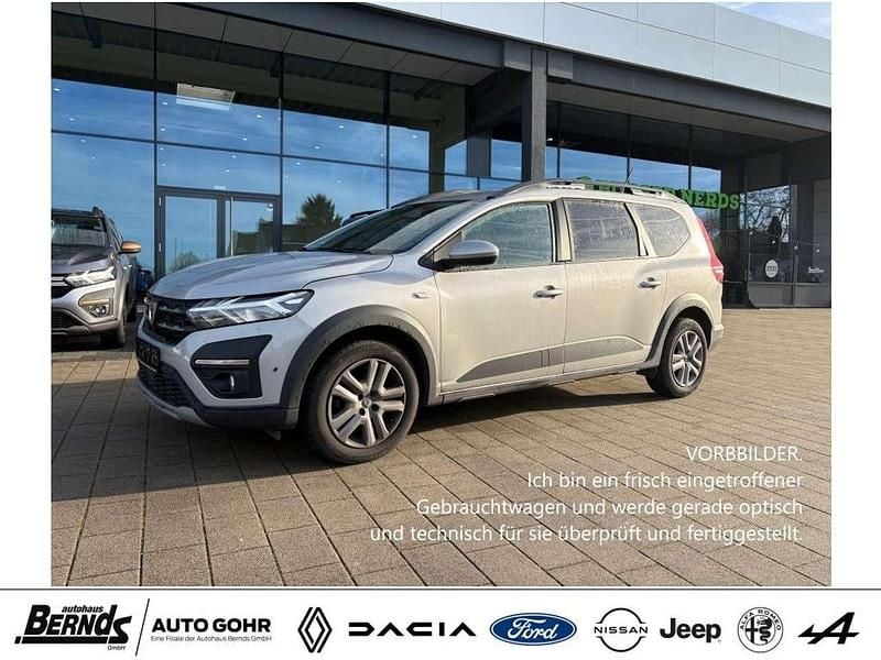 Moonstonegrau metallic Gebraucht 2022 Dacia Jogger Comfort Van / Kleinbus | 14.340 € (Superpreis) - Bild 1/4