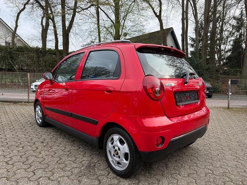 Gebraucht Chevrolet Matiz 52 PS (38 kW) 2009 Rot Kleinwagen