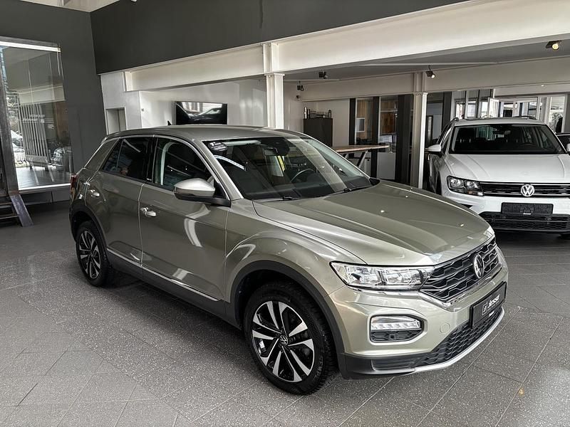 Gebraucht VW T-Roc United 150 PS (110 kW) 2020 Gelb metallic SUV