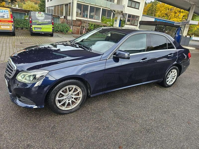 Gebraucht Mercedes E300 Elegance 231 PS (169 kW) 2016 Blau Limousine