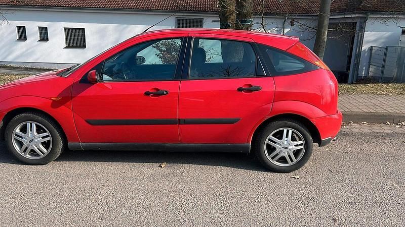 Gebraucht Ford Focus 100 PS (73 kW) 2004 Rot Kleinwagen