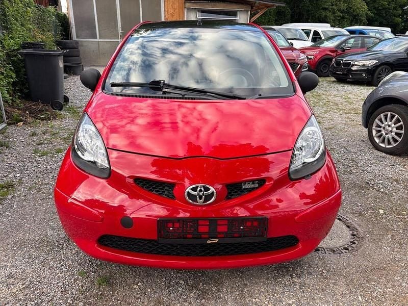 Rot Gebraucht 2008 Toyota Aygo Basis Kleinwagen | 1.690 € (Guter Preis) - Bild 1/4