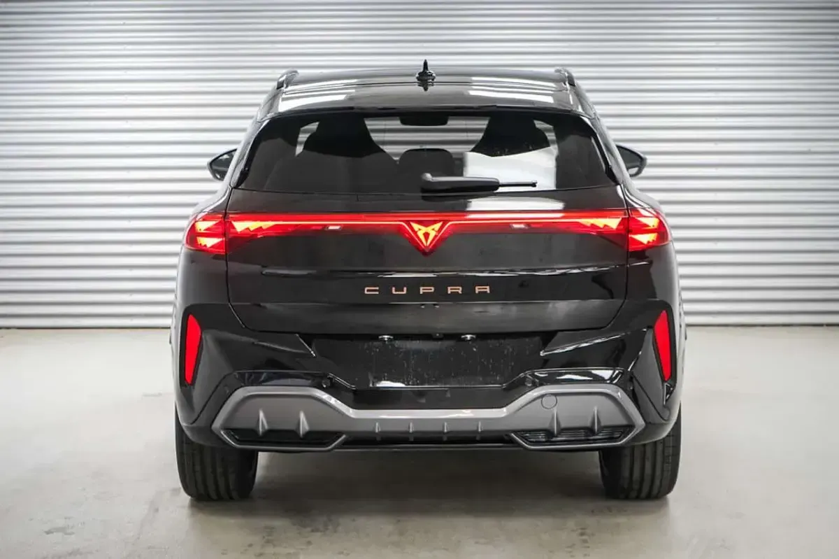 Nouă Cupra Terramar VZ 265 CP (194 kW) 2025 Negru SUV