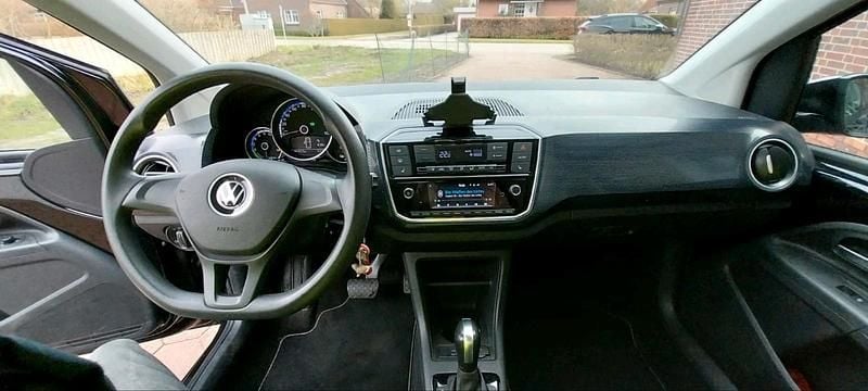 Usata VW e-up! 63 kW (86 CV) 2021 Nero Utilitaria