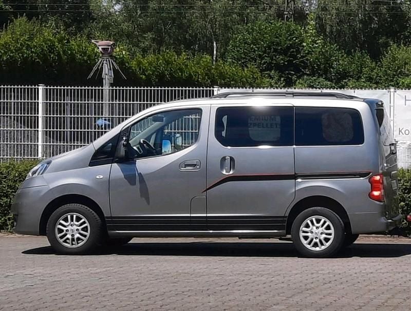Grau Gebraucht 2011 Nissan Evalia Tekna Van / Kleinbus | 5.500 € (Fairer Preis) - Bild 1/4