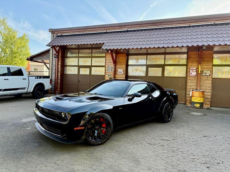 Black metallic Gebraucht 2018 Dodge Challenger Coupé | 43.900 € (Fairer Preis) - Bild 1/4
