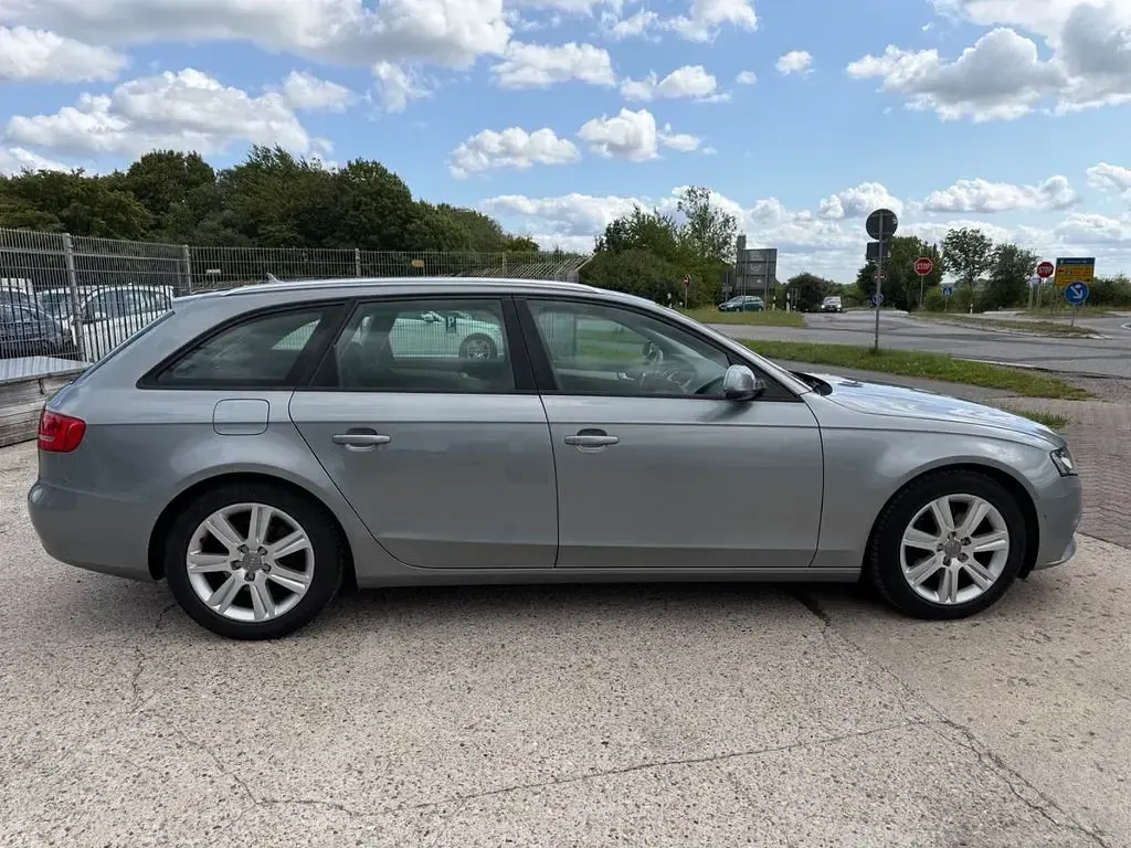 Gebraucht Audi A4 Ambition 143 PS (105 kW) 2010 Grau Kombi