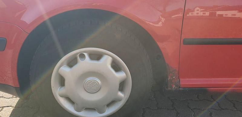 Gebraucht VW Golf III Basis 75 PS (55 kW) 1999 Rot Limousine