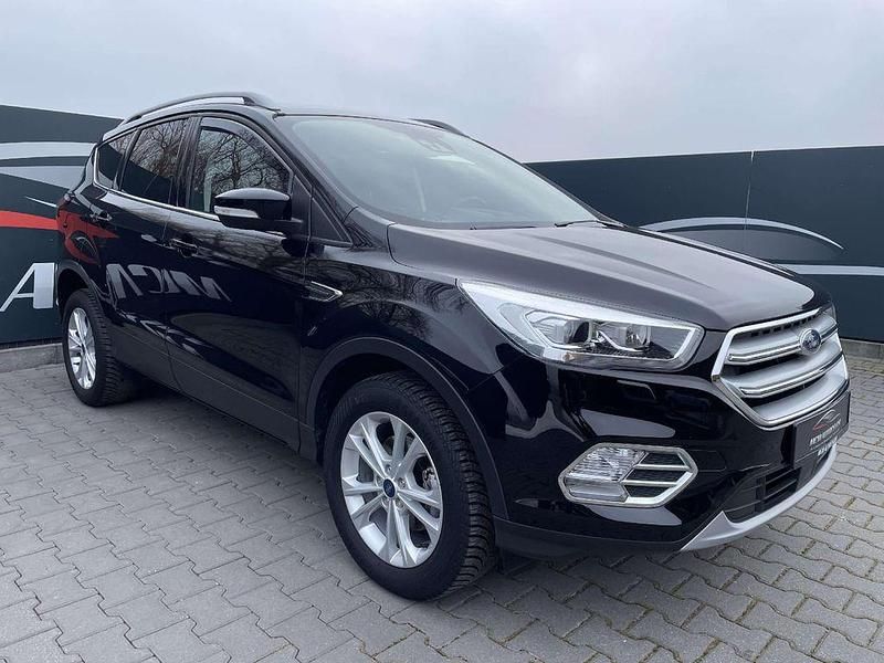 Gebraucht Ford Kuga Titanium 150 PS (110 kW) 2019 Schwarz SUV