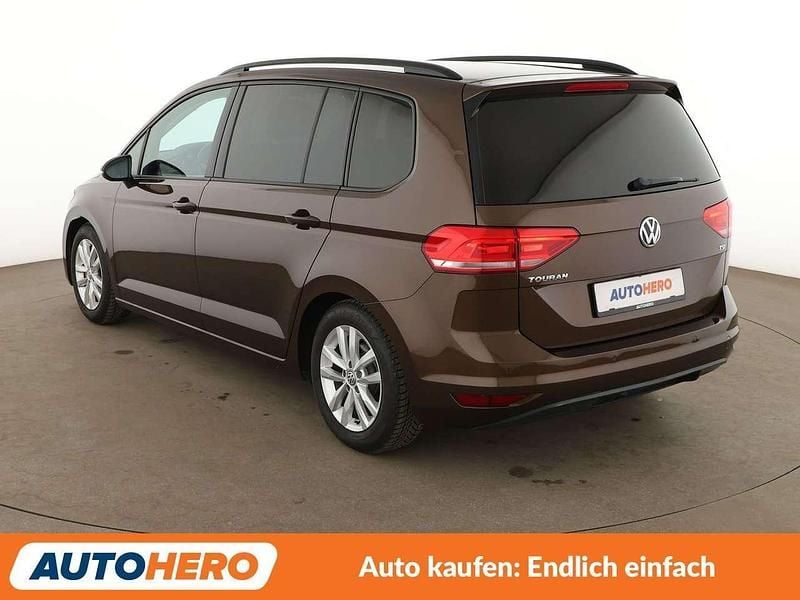 Gebraucht VW Touran Comfortline 110 PS (80 kW) 2016 Braun Van / Kleinbus