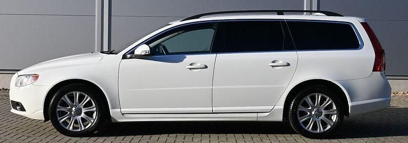 Gebraucht Volvo V70 Summum 241 PS (177 kW) 2011 Weiß Kombi