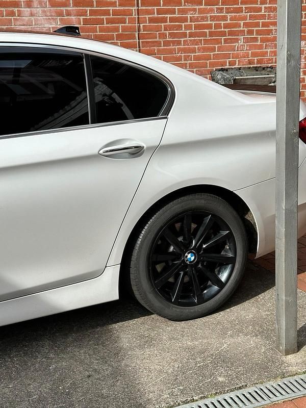 Gebraucht BMW 520 184 PS (135 kW) 2013 Weiß Limousine