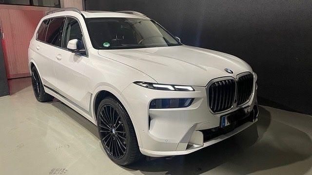 Gebraucht BMW X7 340 PS (250 kW) 2022 Weiß SUV