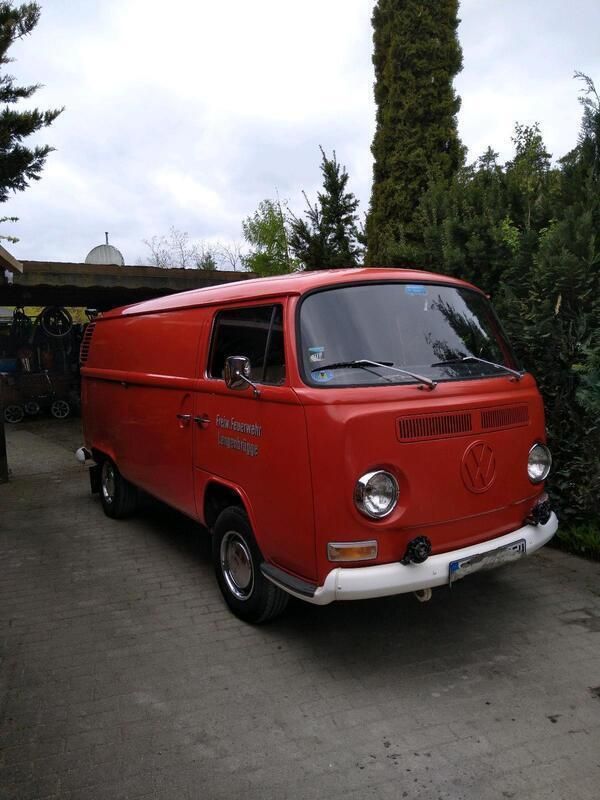 Rot Gebraucht 1972 VW T2 Van | 25.000 € - Bild 1/4