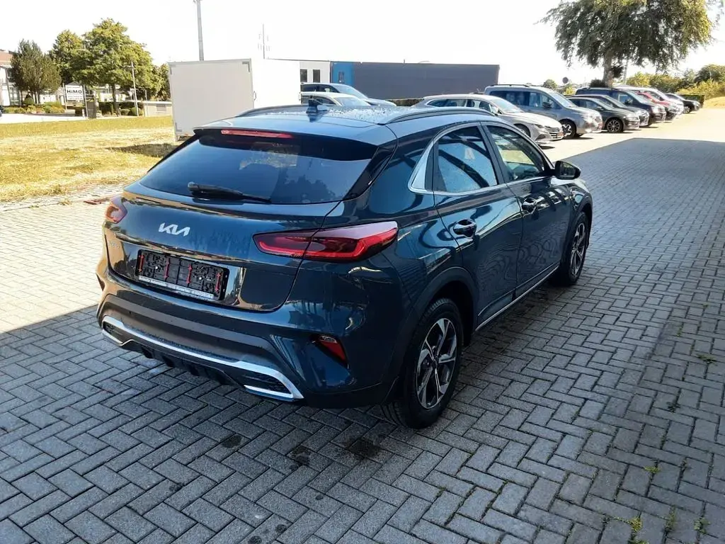 Neu Kia XCeed Vision 150 PS (110 kW) 2026 Grau SUV