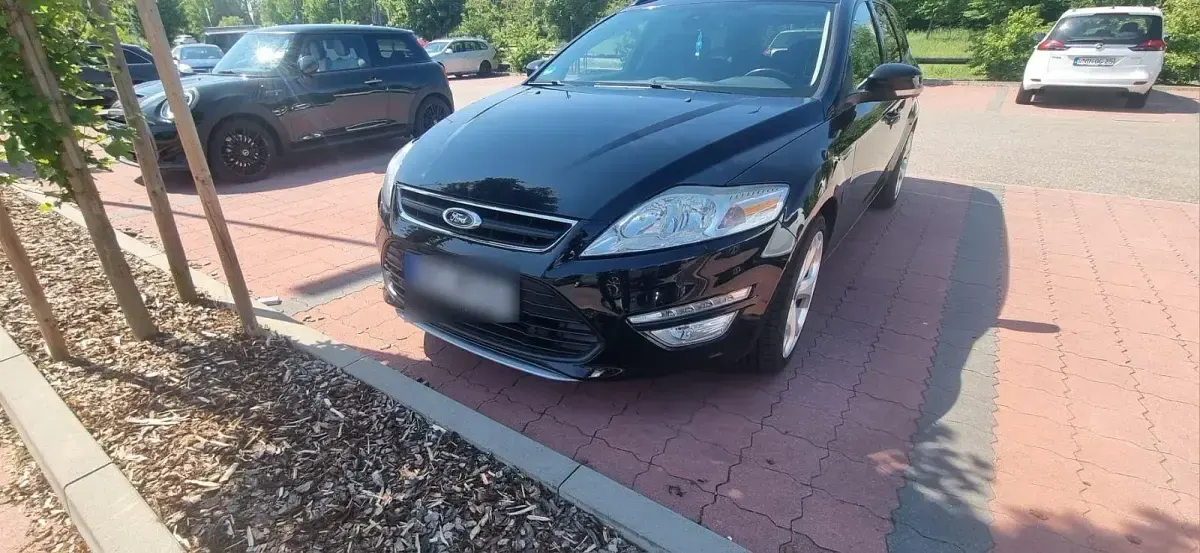 Gebraucht Ford Mondeo S 160 PS (117 kW) 2011 Schwarz Limousine
