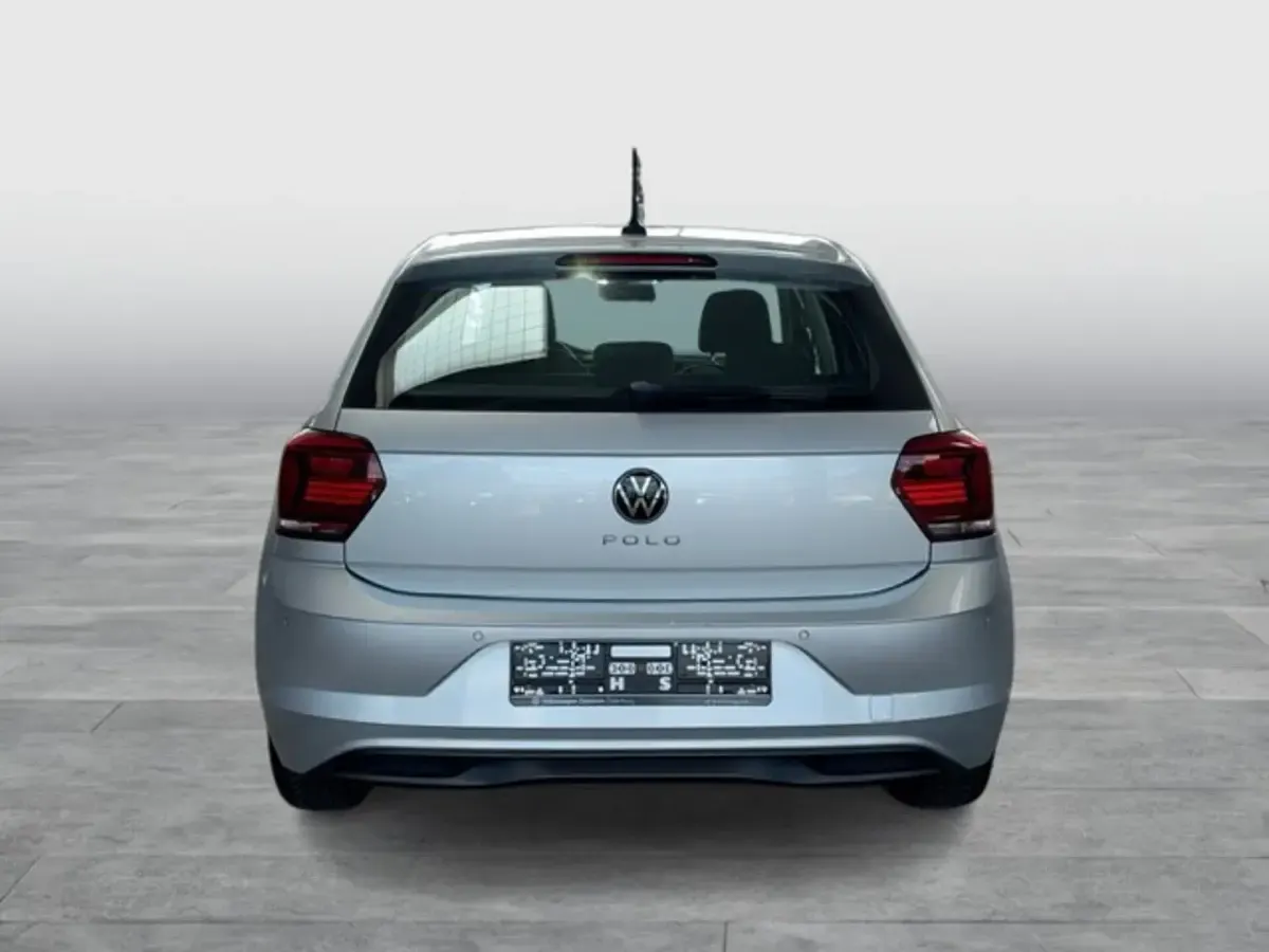 Gebraucht VW Polo Comfortline 95 PS (69 kW) 2021 Silber Kleinwagen
