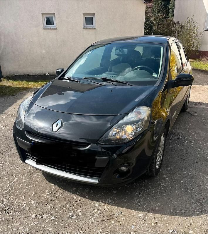Gebraucht Renault Clio II Dynamique 75 PS (55 kW) 2009 Schwarz Kleinwagen