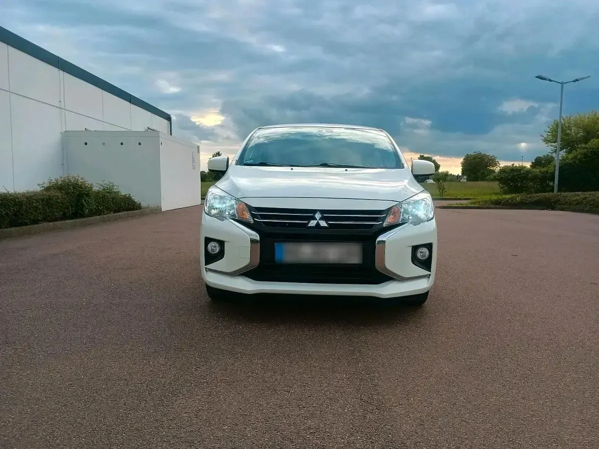 Gebraucht Mitsubishi Space Star Top 71 PS (52 kW) 2021 Weiß Kleinwagen