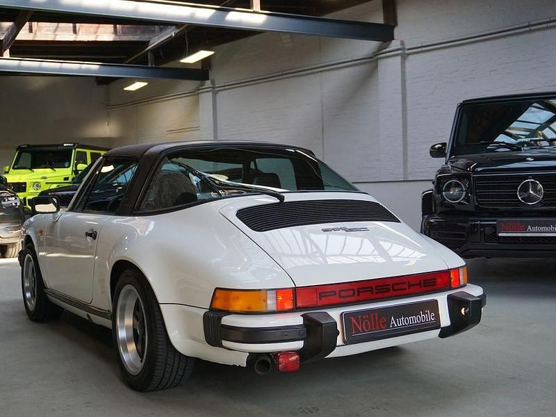 Usata Porsche 911 204 CV (150 kW) 1982 Bianco Cabrio