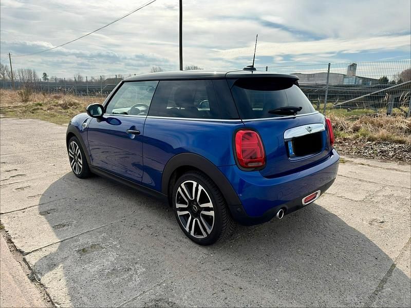 Second-hand Mini Cooper 116 CP (85 kW) 2018 Albastru Hatchback