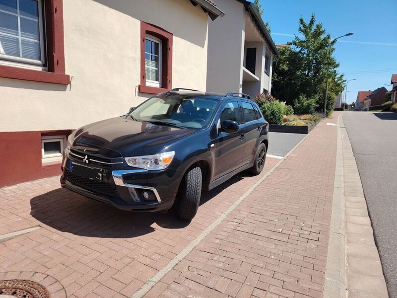 Schwarz Gebraucht 2017 Mitsubishi ASX Edition SUV | 11.499 € (Fairer Preis) - Bild 1/4