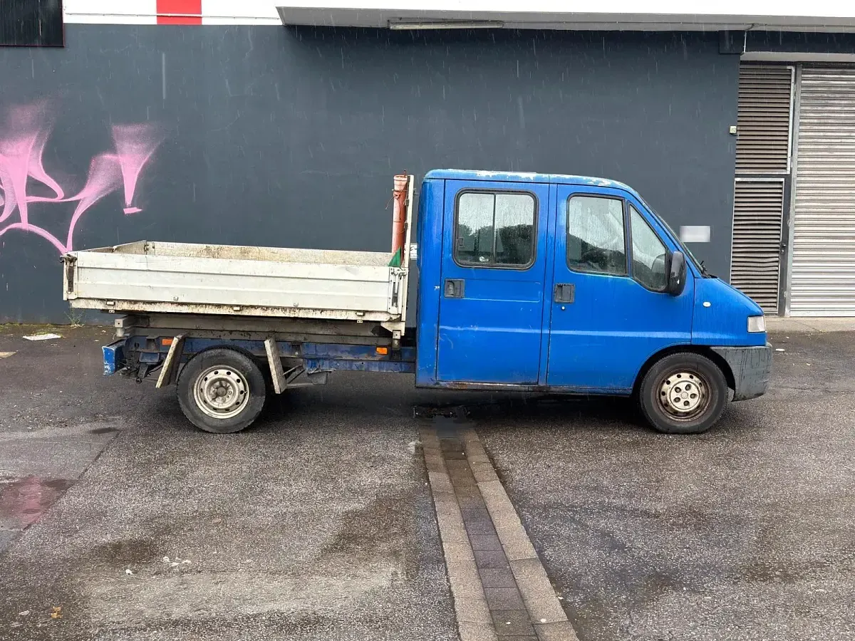 Usata Fiat Ducato 128 CV (94 kW) 2001 Blu Furgone
